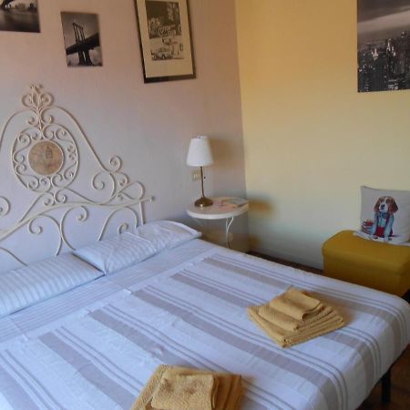 Suite Tra I Tetti Con Bagno Privato Pisa Bagian luar foto