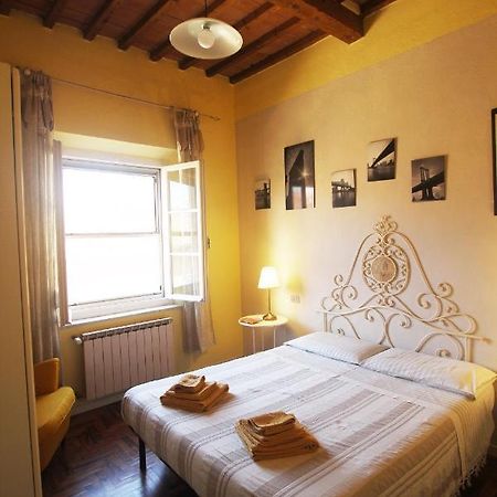 Suite Tra I Tetti Con Bagno Privato Pisa Bagian luar foto