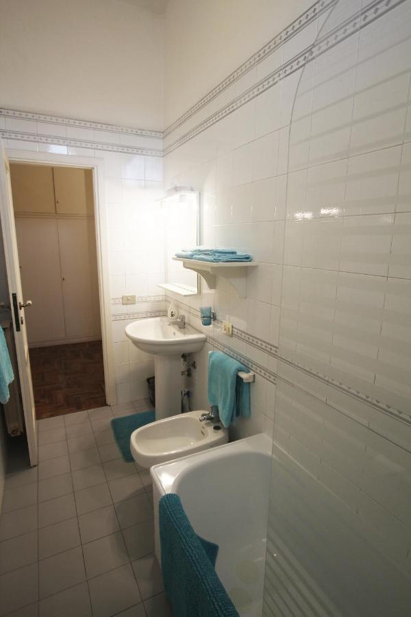 Suite Tra I Tetti Con Bagno Privato Pisa Bagian luar foto