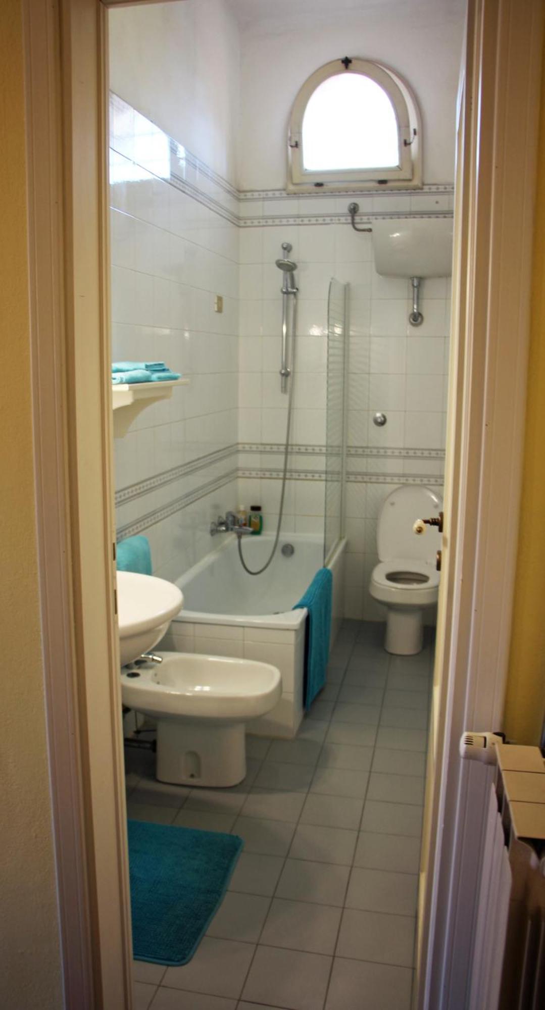 Suite Tra I Tetti Con Bagno Privato Pisa Bagian luar foto